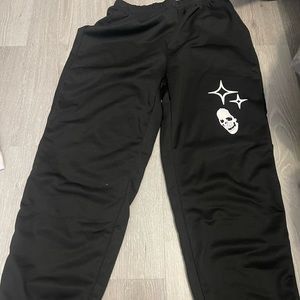 Black skull sweat pants